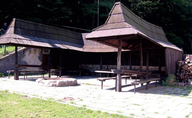 Horsky Hotel Eva Svätý Jur Εξωτερικό φωτογραφία